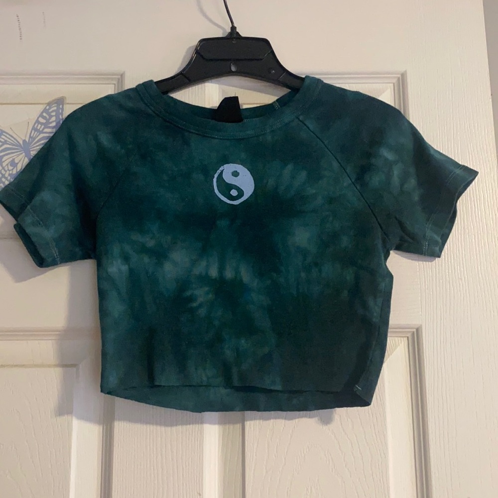 Pacsun Yin-Yang Crop Top in Women’s - Picture 1 of 1